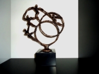 urn beeld brons gezin verbondenheid