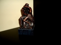 bronzen urn beeldje kus liefde