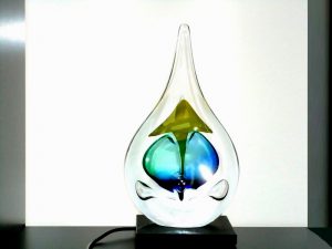 kleine glazen druppel urn lichtje