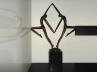 bronzen urn beeld hart verbinding