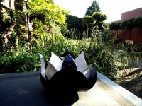 gedenkobject roos tulp staal