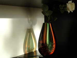 urnen glas druppels met bloem