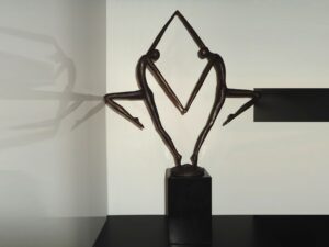 bronzen urn beelden verbinding hart